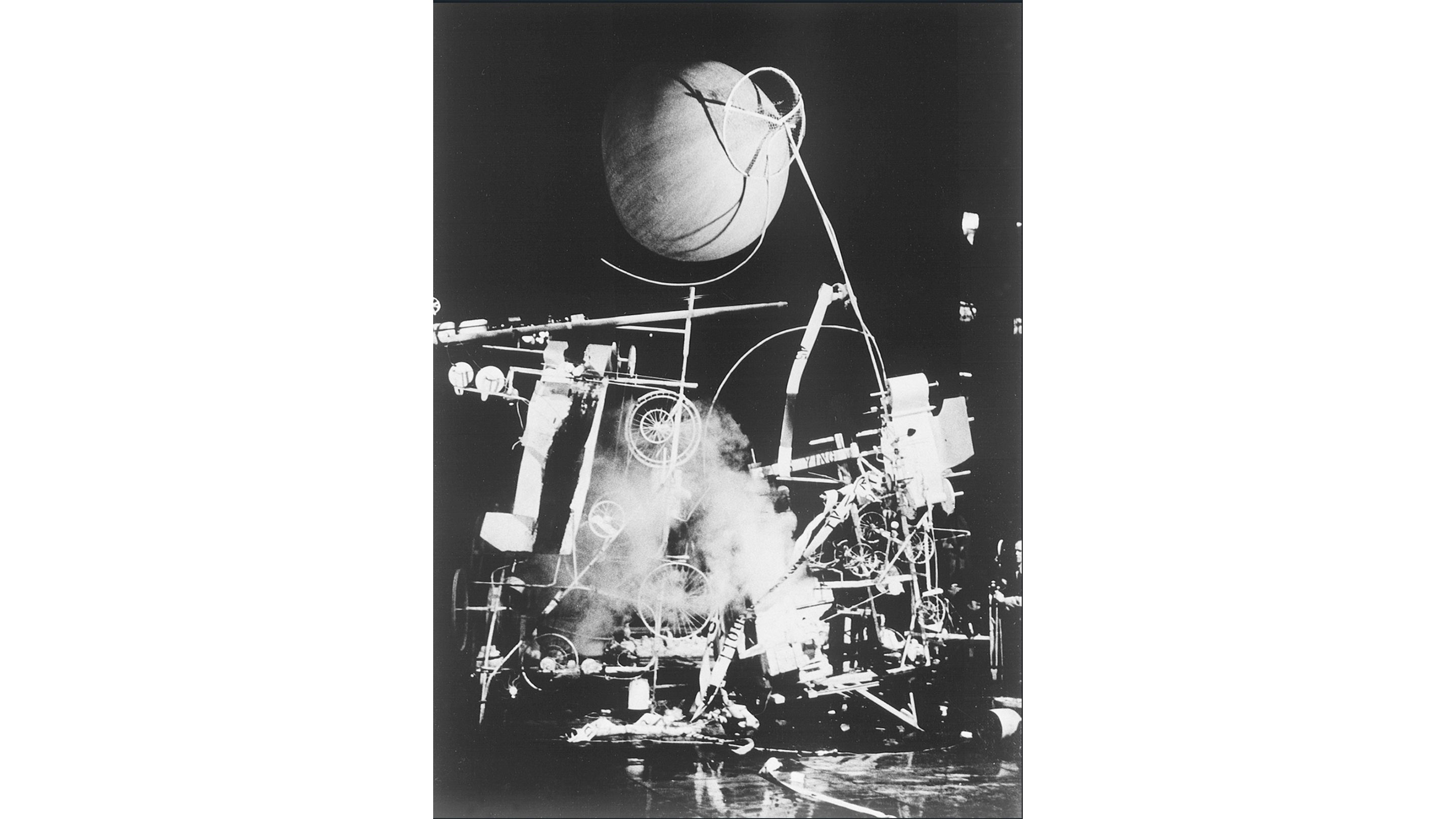 Jean Tinguely - Homage to New York